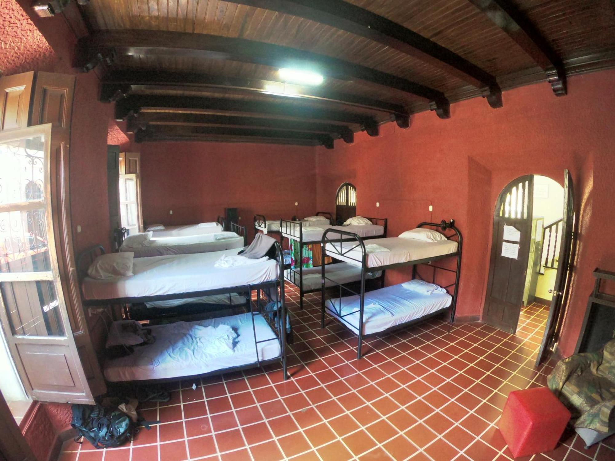 Ricks Hostel Санта-Ана Екстер'єр фото