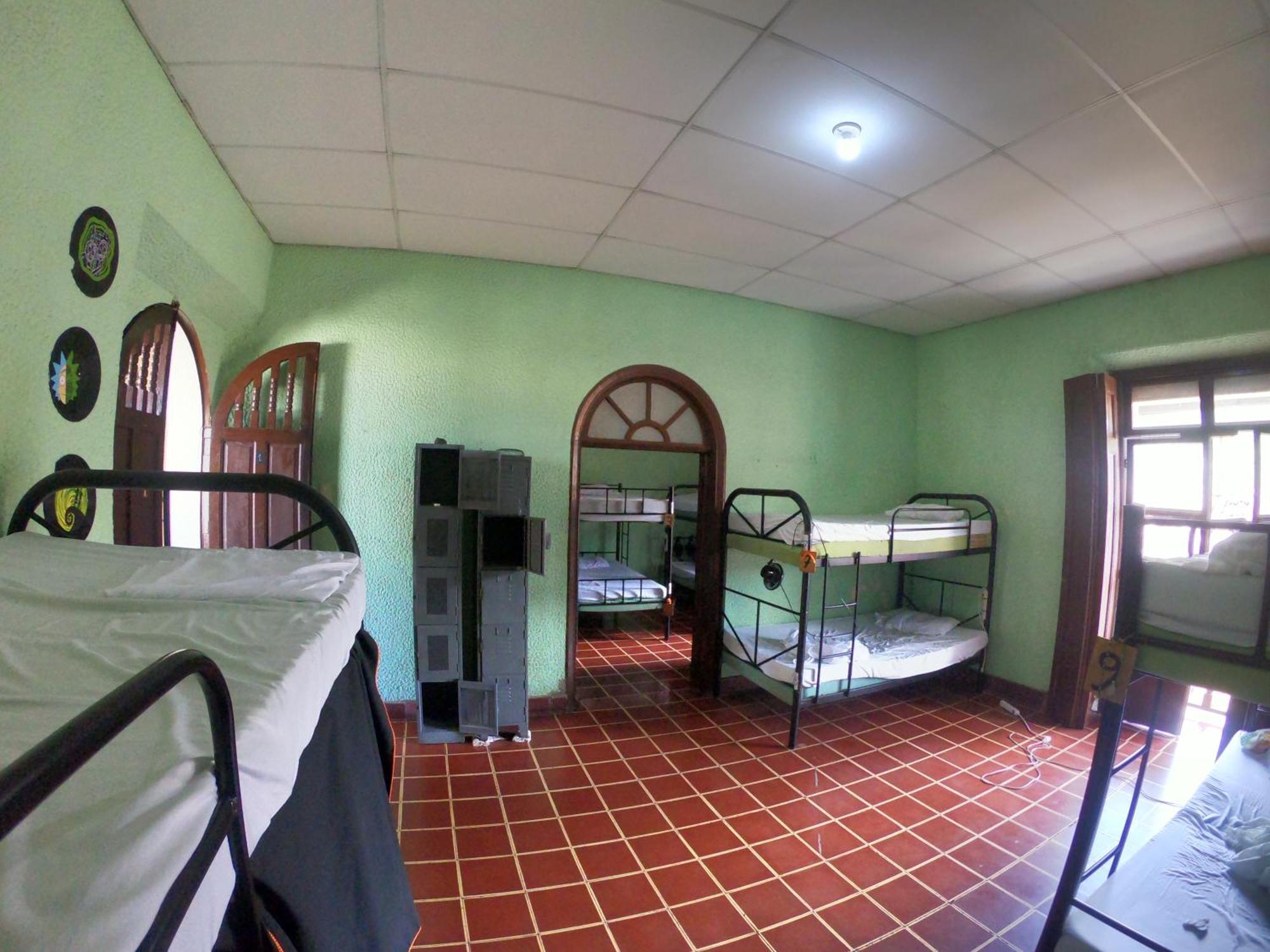 Ricks Hostel Санта-Ана Екстер'єр фото
