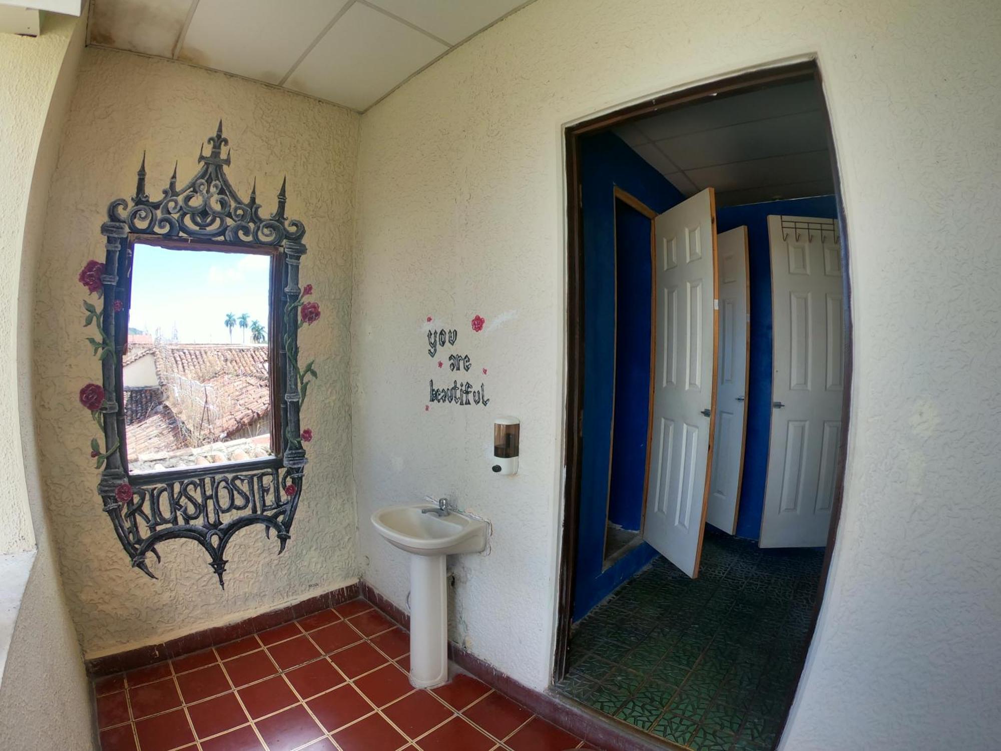 Ricks Hostel Санта-Ана Екстер'єр фото